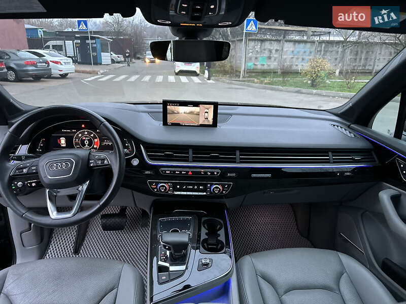 Внедорожник / Кроссовер Audi Q7 2017 в Киеве