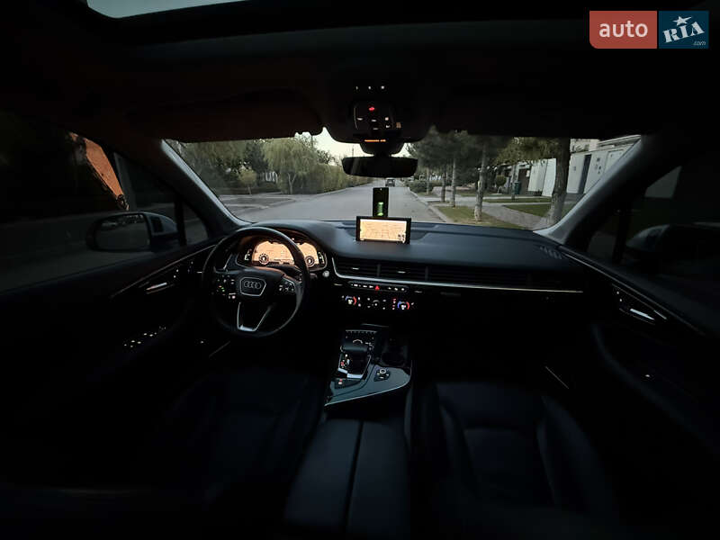 Внедорожник / Кроссовер Audi Q7 2018 в Одессе фото 128 Внедорожник / Кроссовер Audi Q7 2018 в Одессе