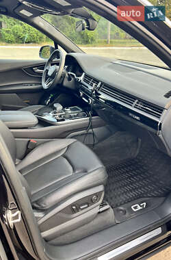 Позашляховик / Кросовер Audi Q7 2019 в Києві