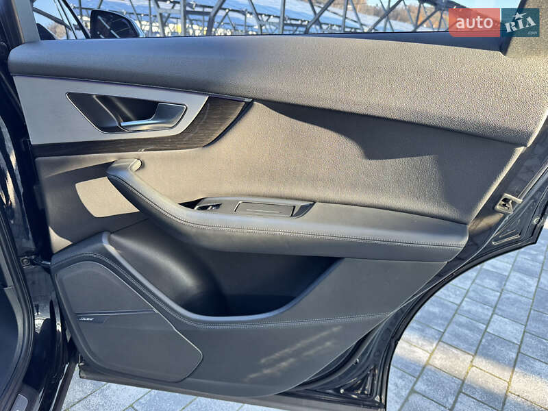 Внедорожник / Кроссовер Audi Q7 2015 в Львове фото 43 Внедорожник / Кроссовер Audi Q7 2015 в Львове