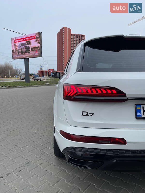 Внедорожник / Кроссовер Audi Q7 2023 в Киеве фото 14 Внедорожник / Кроссовер Audi Q7 2023 в Киеве