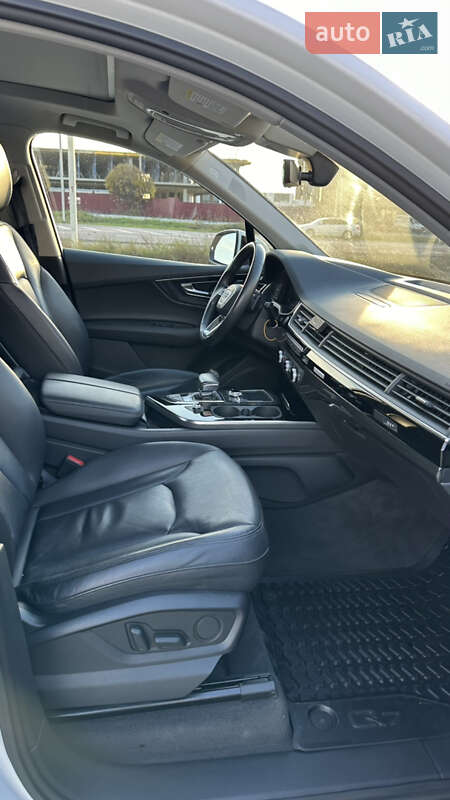 Внедорожник / Кроссовер Audi Q7 2017 в Львове