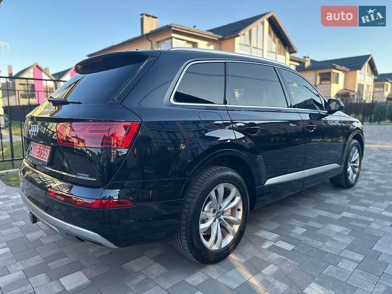 Внедорожник / Кроссовер Audi Q7 2017 в Киеве
