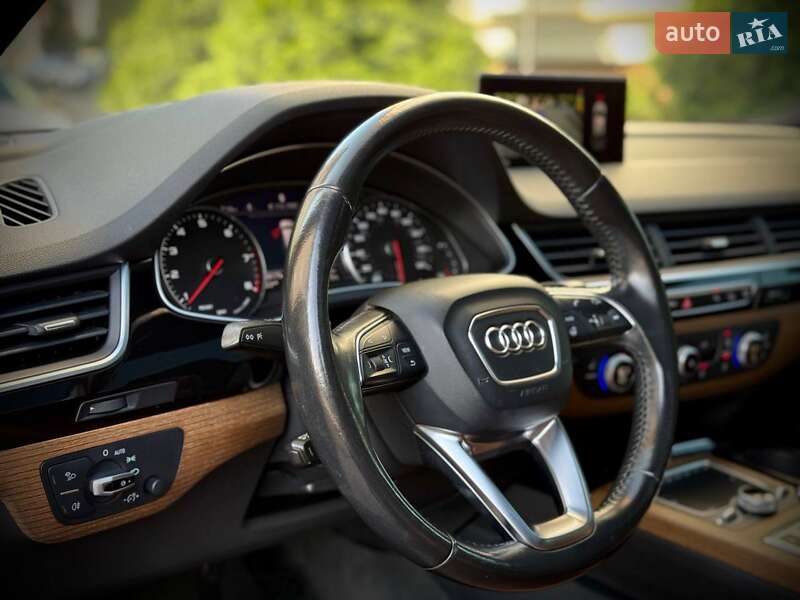 Внедорожник / Кроссовер Audi Q7 2017 в Киеве