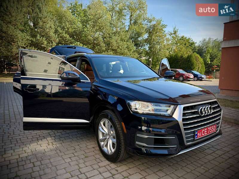 Внедорожник / Кроссовер Audi Q7 2017 в Киеве