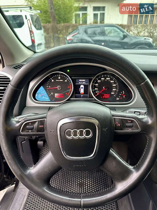 Внедорожник / Кроссовер Audi Q7 2010 в Ивано-Франковске