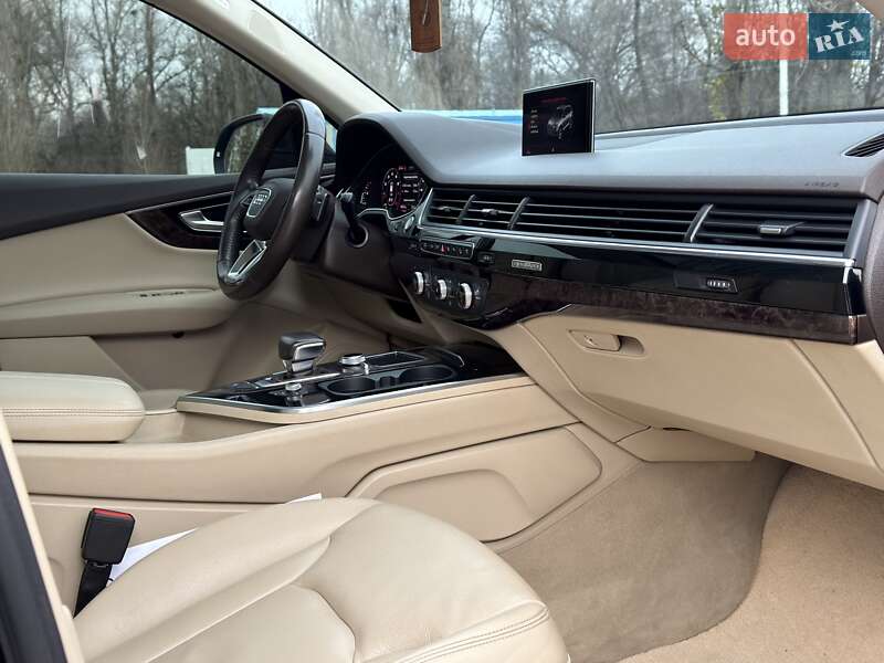 Внедорожник / Кроссовер Audi Q7 2018 в Запорожье