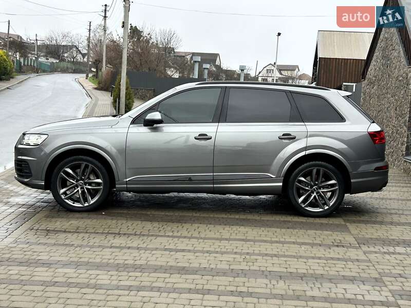 Внедорожник / Кроссовер Audi Q7 2017 в Киеве