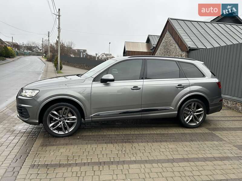 Внедорожник / Кроссовер Audi Q7 2017 в Киеве