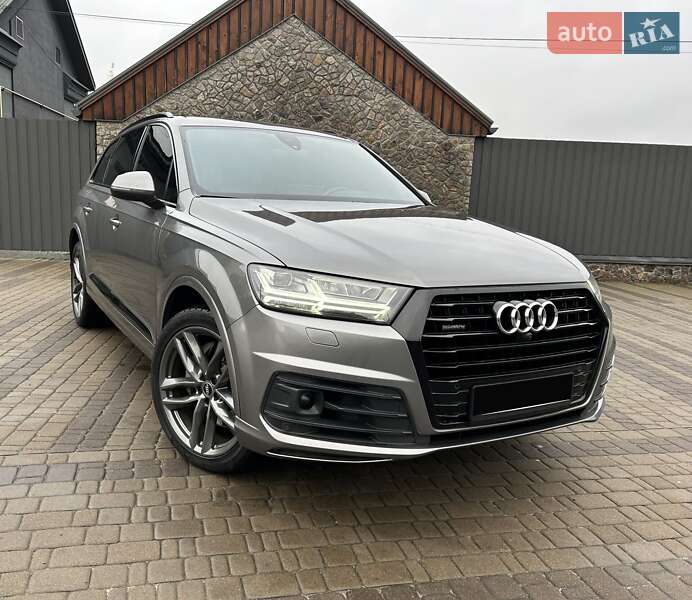 Внедорожник / Кроссовер Audi Q7 2017 в Киеве