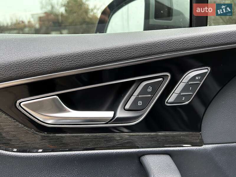 Внедорожник / Кроссовер Audi Q7 2017 в Киеве