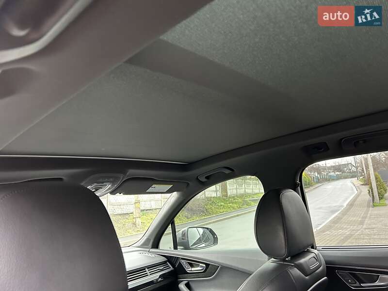 Внедорожник / Кроссовер Audi Q7 2017 в Киеве