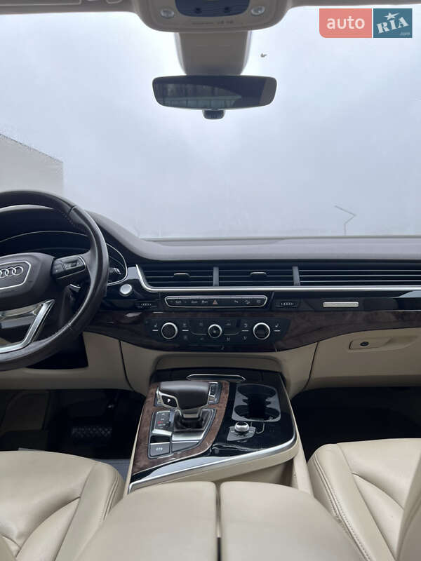 Внедорожник / Кроссовер Audi Q7 2017 в Луцке