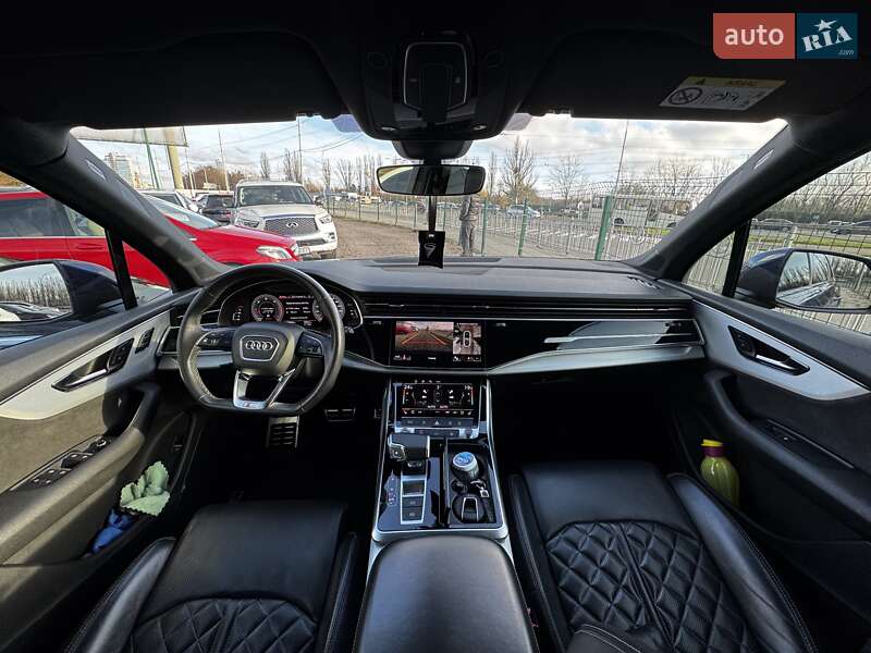 Внедорожник / Кроссовер Audi Q7 2021 в Киеве