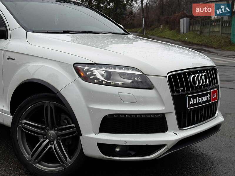Позашляховик / Кросовер Audi Q7 2015 в Києві
