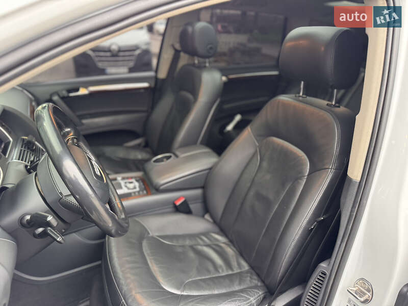 Внедорожник / Кроссовер Audi Q7 2012 в Одессе