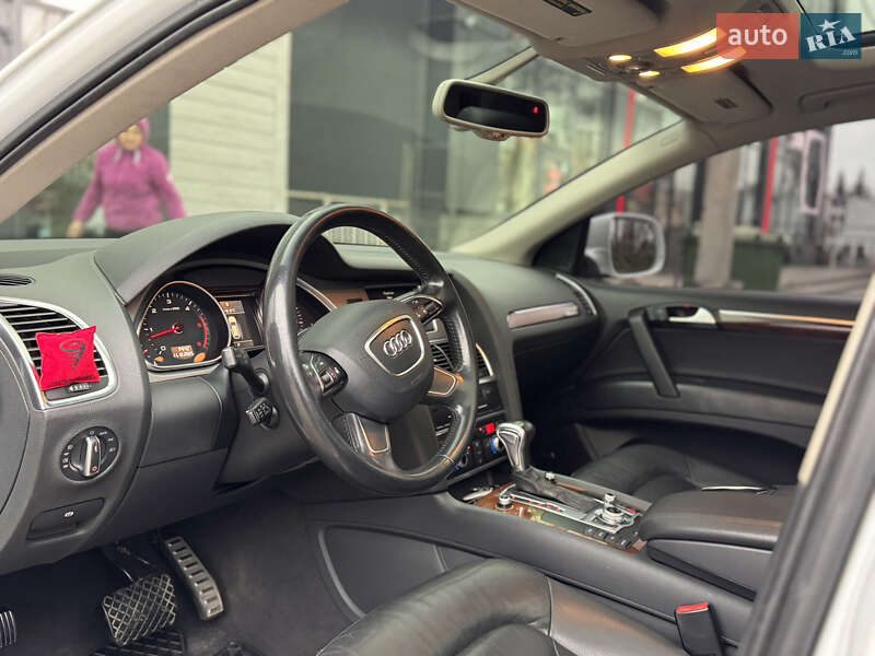 Внедорожник / Кроссовер Audi Q7 2012 в Одессе