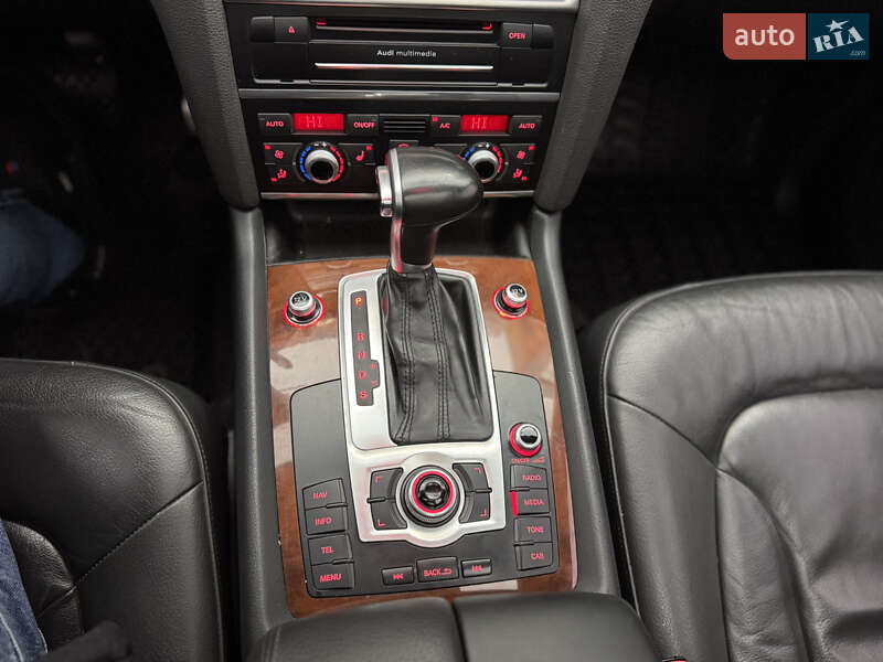 Внедорожник / Кроссовер Audi Q7 2012 в Одессе