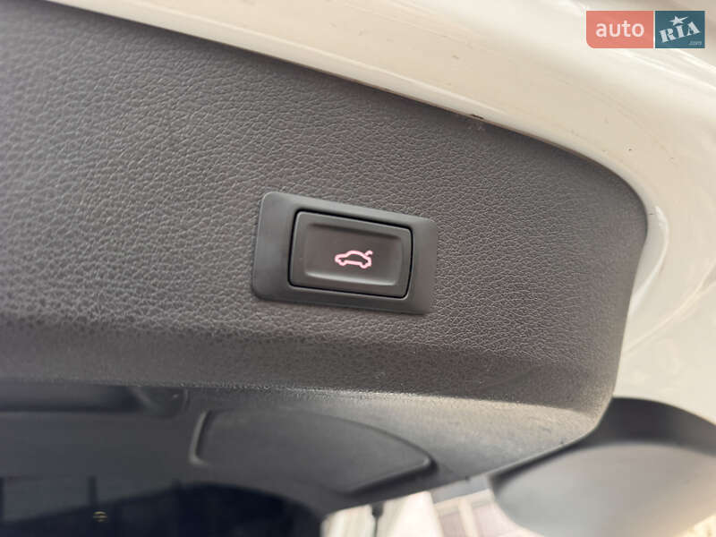 Внедорожник / Кроссовер Audi Q7 2012 в Одессе