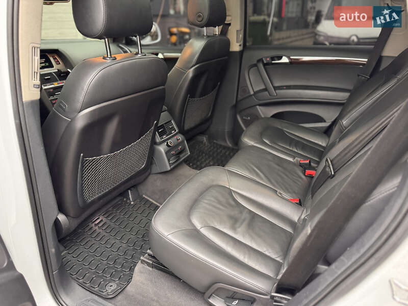 Внедорожник / Кроссовер Audi Q7 2012 в Одессе