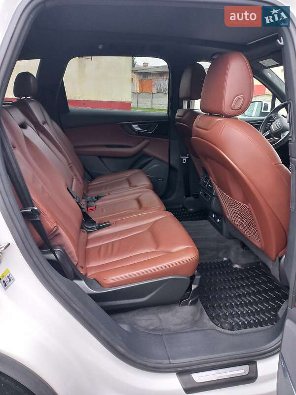 Внедорожник / Кроссовер Audi Q7 2018 в Дубно