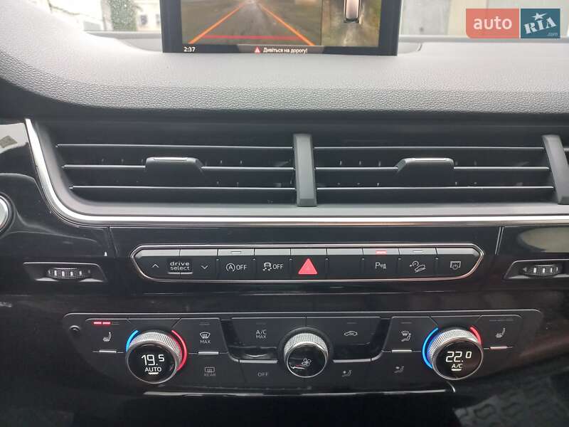 Внедорожник / Кроссовер Audi Q7 2018 в Дубно
