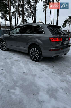 Позашляховик / Кросовер Audi Q7 2016 в Броварах