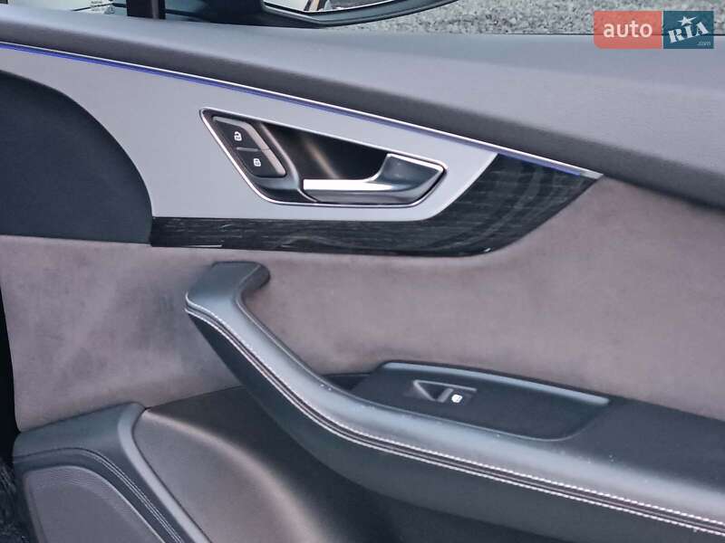 Внедорожник / Кроссовер Audi Q7 2015 в Львове