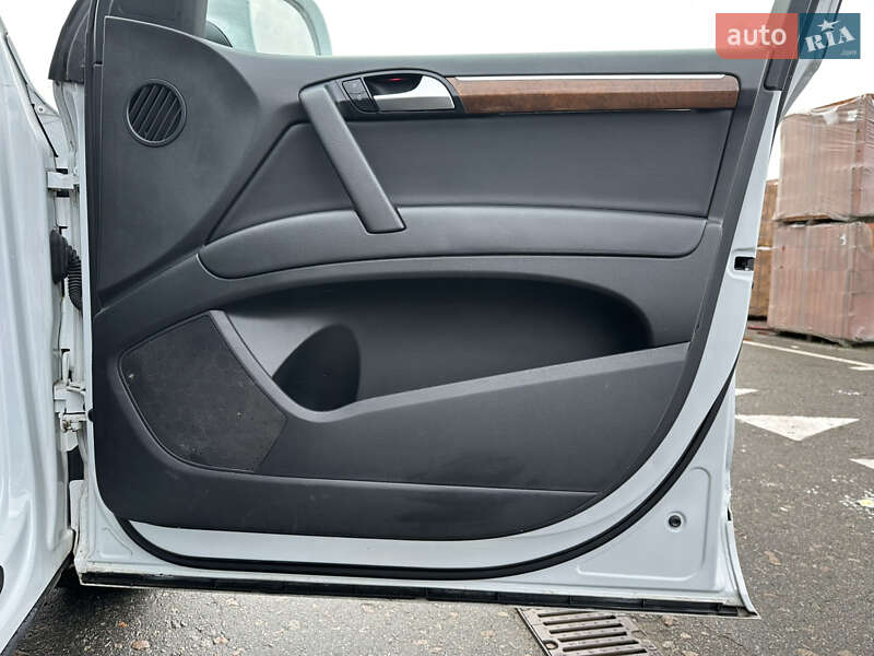 Внедорожник / Кроссовер Audi Q7 2014 в Киеве фото 25 Внедорожник / Кроссовер Audi Q7 2014 в Киеве