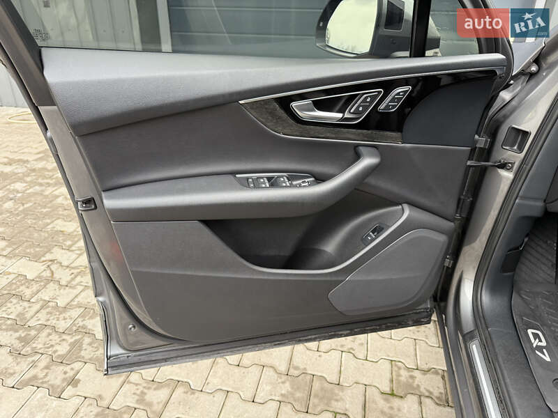 Внедорожник / Кроссовер Audi Q7 2016 в Ковеле