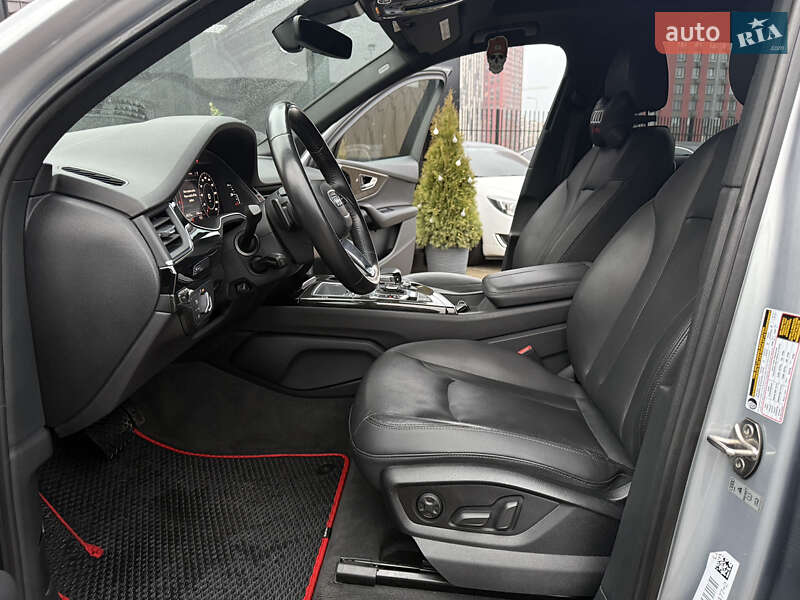 Внедорожник / Кроссовер Audi Q7 2016 в Киеве