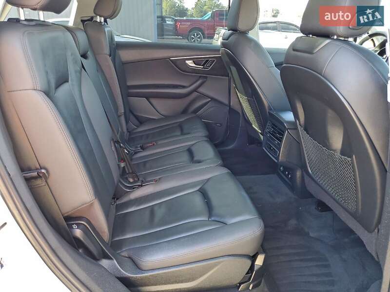 Внедорожник / Кроссовер Audi Q7 2019 в Киеве