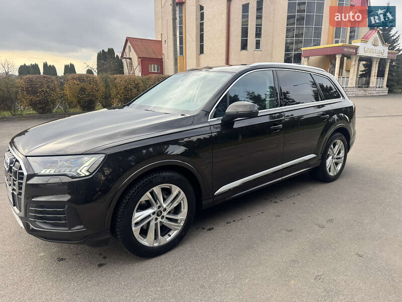Внедорожник / Кроссовер Audi Q7 2023 в Тернополе