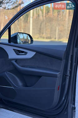 Внедорожник / Кроссовер Audi Q7 2021 в Киеве