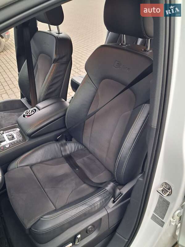 Внедорожник / Кроссовер Audi Q7 2014 в Хмельницком