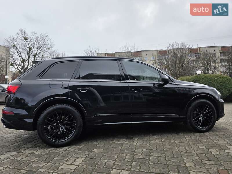 Внедорожник / Кроссовер Audi Q7 2020 в Луцке