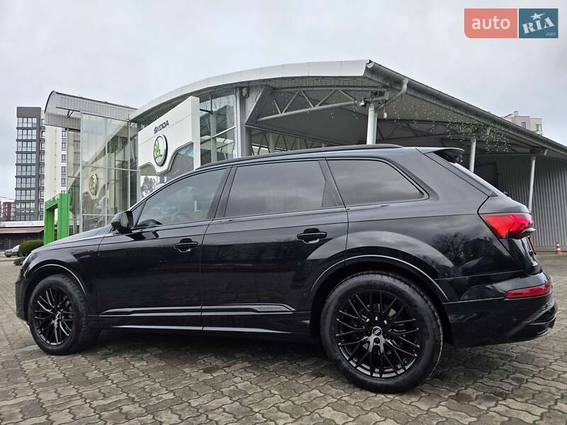 Внедорожник / Кроссовер Audi Q7 2020 в Луцке