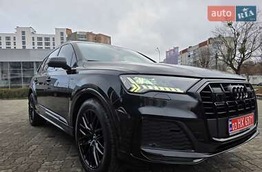 Позашляховик / Кросовер Audi Q7 2020 в Луцьку