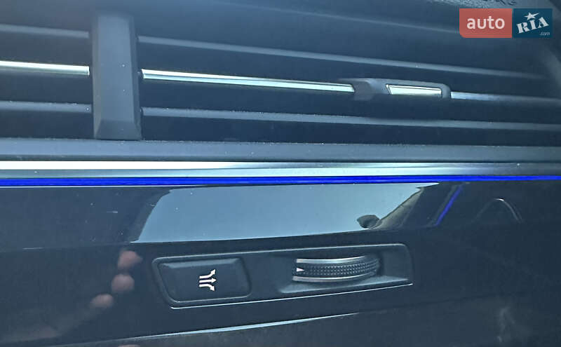 Внедорожник / Кроссовер Audi Q7 2016 в Киеве