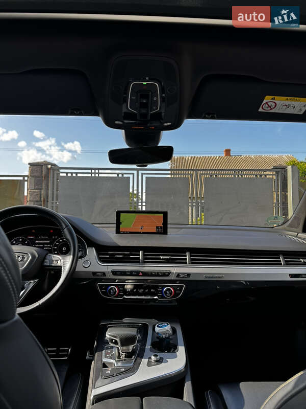 Внедорожник / Кроссовер Audi Q7 2018 в Владимирце