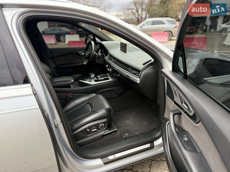 Внедорожник / Кроссовер Audi Q7 2016 в Черновцах фото 11 Внедорожник / Кроссовер Audi Q7 2016 в Черновцах