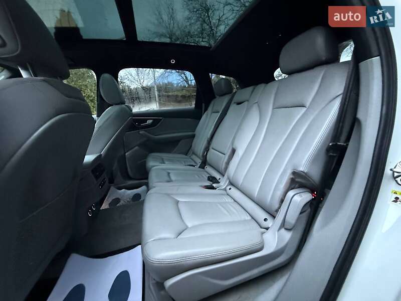 Внедорожник / Кроссовер Audi Q7 2018 в Стрые