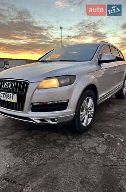Внедорожник / Кроссовер Audi Q7 2010 в Сарнах