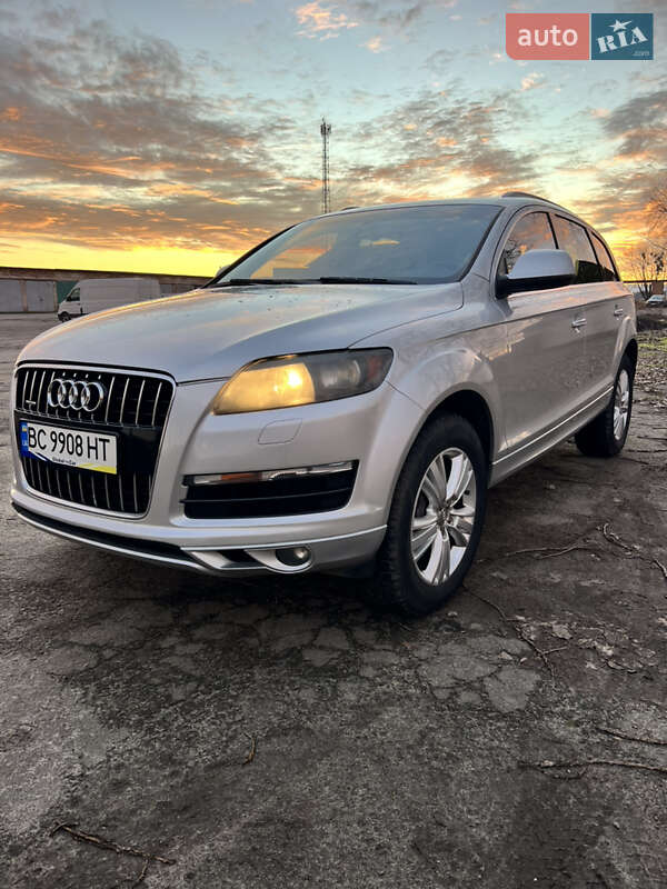 Audi Q7 2010 Audi Q7 2010