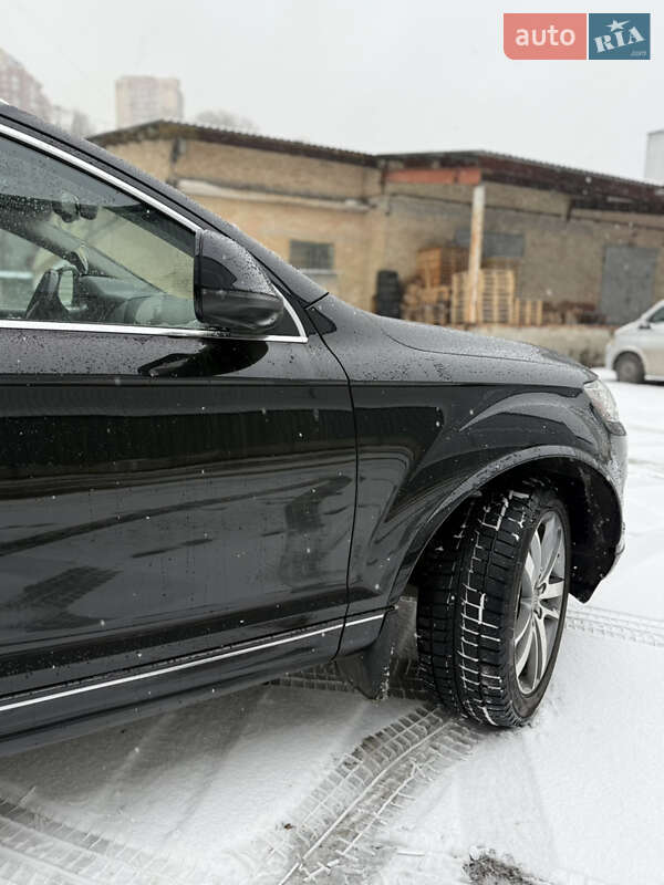 Внедорожник / Кроссовер Audi Q7 2014 в Киеве