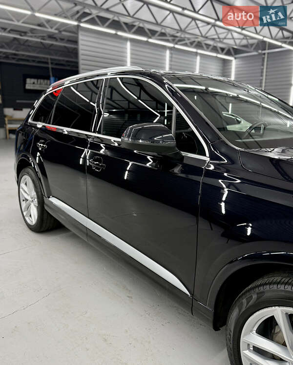 Внедорожник / Кроссовер Audi Q7 2017 в Киеве