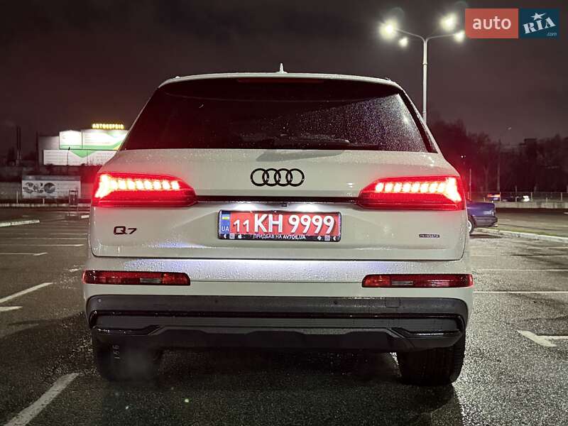 Внедорожник / Кроссовер Audi Q7 2023 в Киеве
