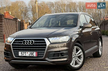 Внедорожник / Кроссовер Audi Q7 2017 в Ровно