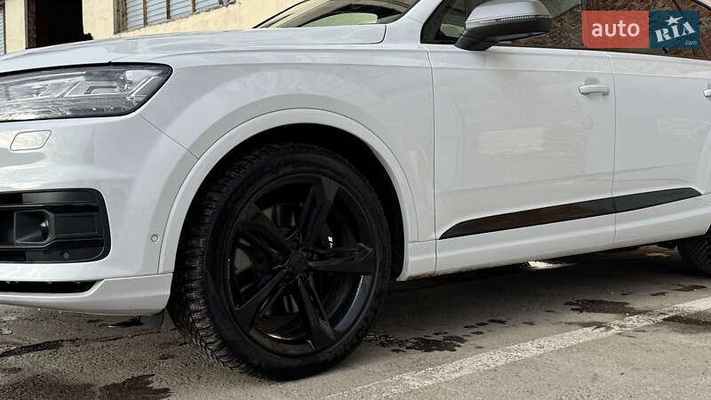 Внедорожник / Кроссовер Audi Q7 2018 в Киеве фото 18 Внедорожник / Кроссовер Audi Q7 2018 в Киеве