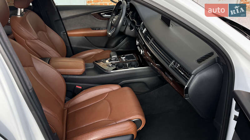 Внедорожник / Кроссовер Audi Q7 2018 в Киеве фото 29 Внедорожник / Кроссовер Audi Q7 2018 в Киеве